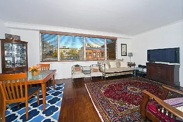 Sold by Isen & Company : Real Estate Advisors