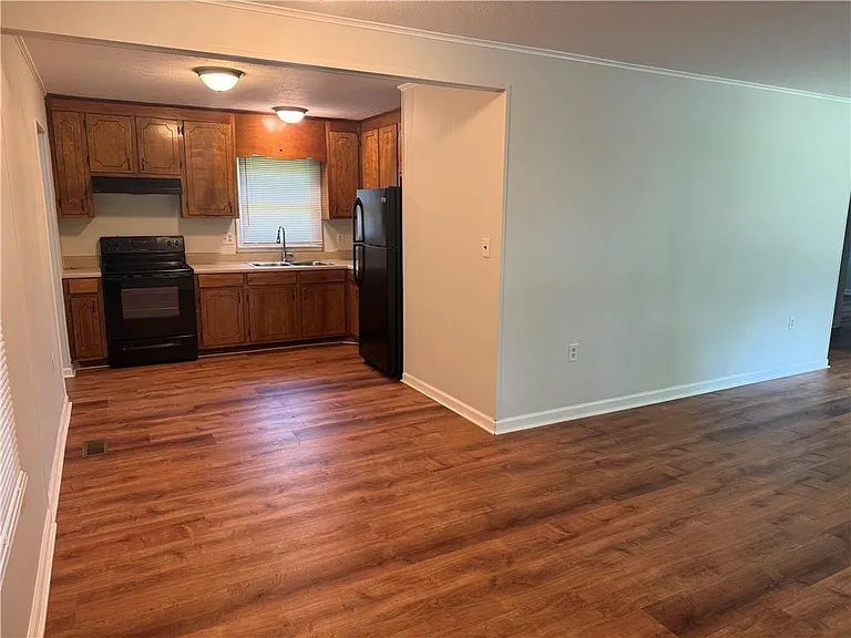 130 Goldust Ave — Photo 4