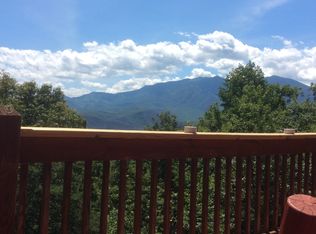 926 Stans Rd, Gatlinburg, TN 37738