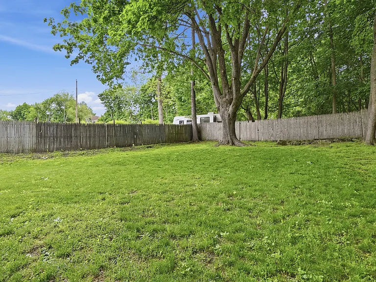 10 Oswald St #1 — Photo 19