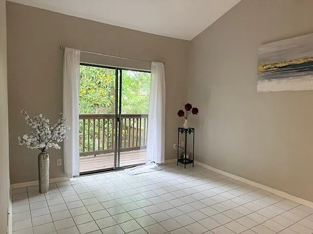 1 bed, 1.0 bath, 622 sqft, $1,300 — Photo 3