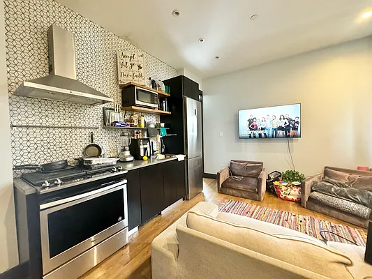 Rented by Pear NYC LLC | media 16