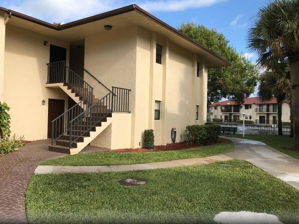 1st image of 2050 Oleander Boulevard #11-204