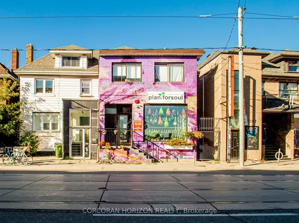 2257 Dundas St W Floor 2, Toronto, ON M6R 1X6