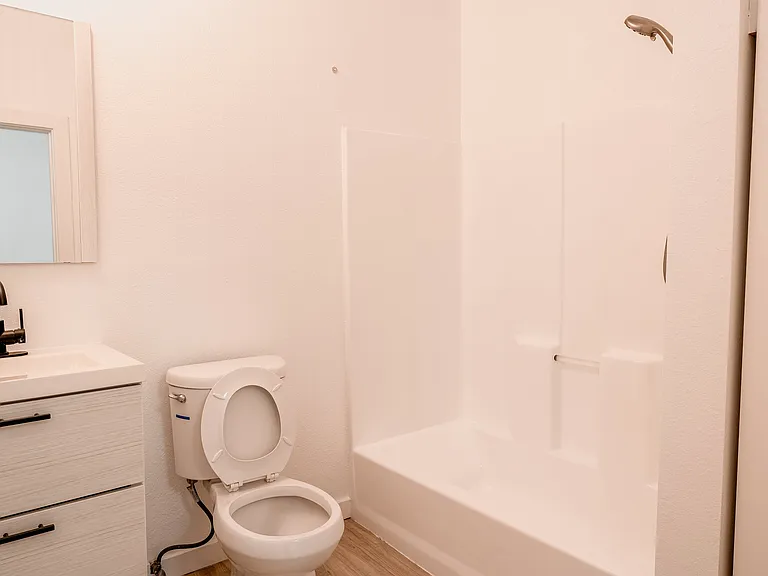 4518 Hollywood Blvd #10 — Photo 10