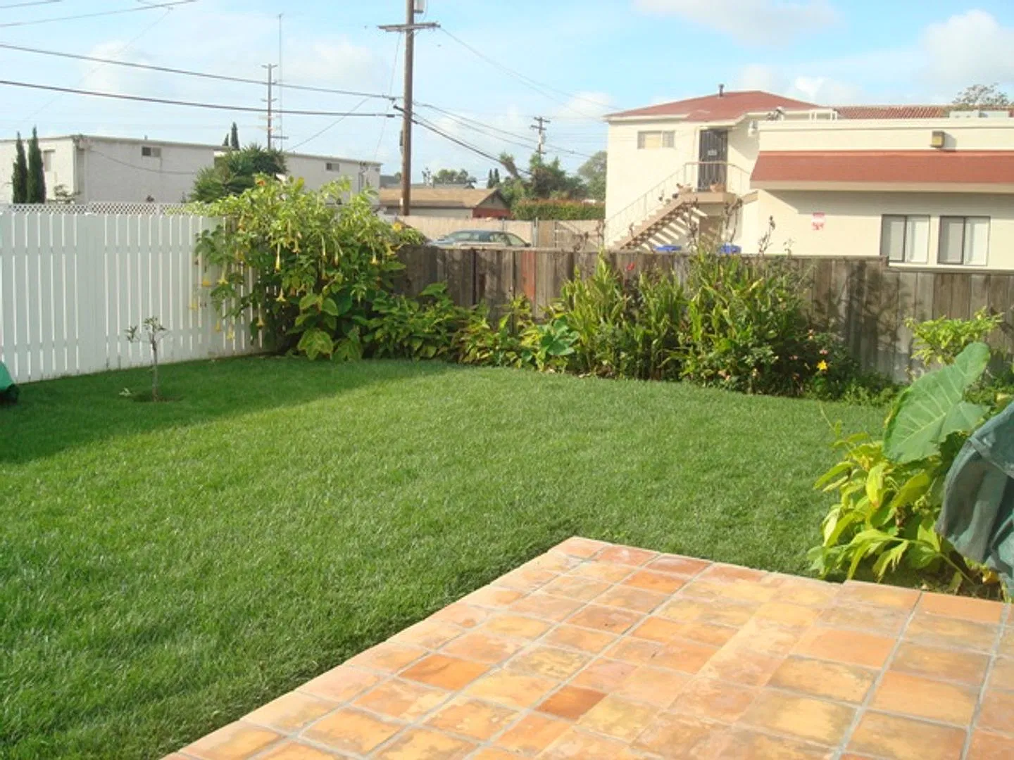 3 bed 2 bath 2 story house in Normal Heights $3500 a mo 1 year lease — Photo 3