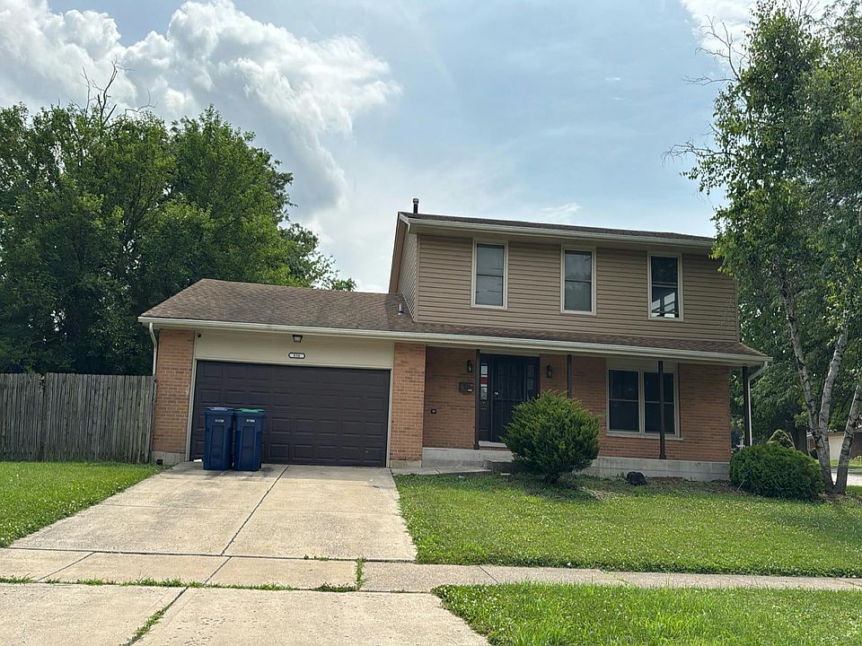 1st image of 836 Rose Ln
