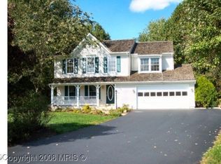 6000 Saddle Horse Pl, Fairfax, VA 22030