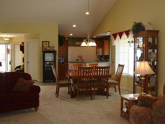 5th image of 8939 N Clearwater Dr