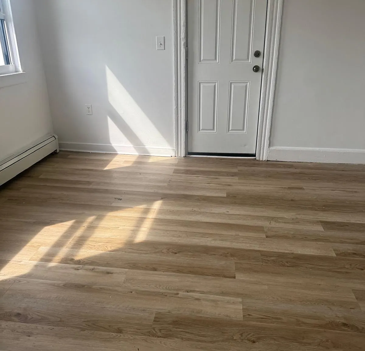 202 Noble Ave — Photo 2