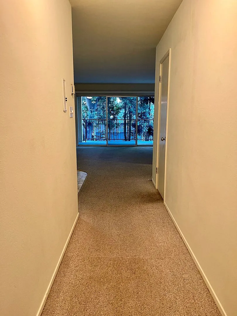 Open House Dates Available Now! -Huge 1br/1b Gourmet Ghetto- ~ Security Deposit Reduced.. — Photo 4