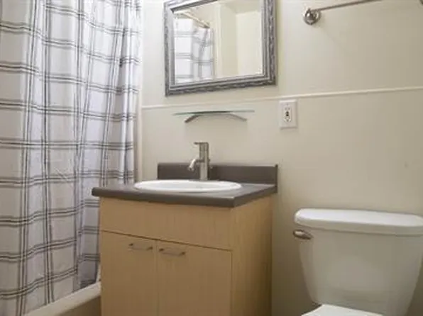 2442 Tusitala St, Honolulu, HI