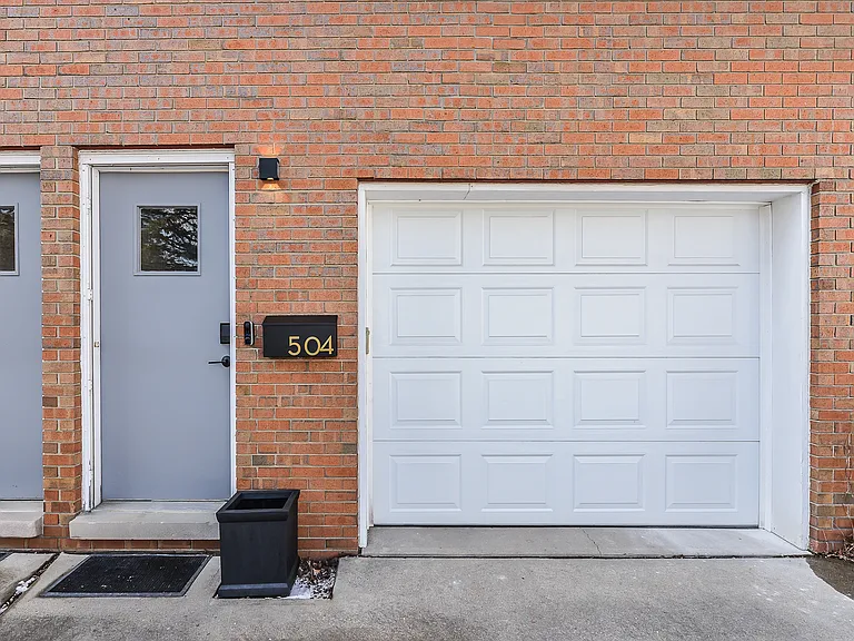 504 Ventura Ct — Photo 29