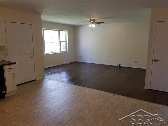4th image of 929 Sheridan Pl