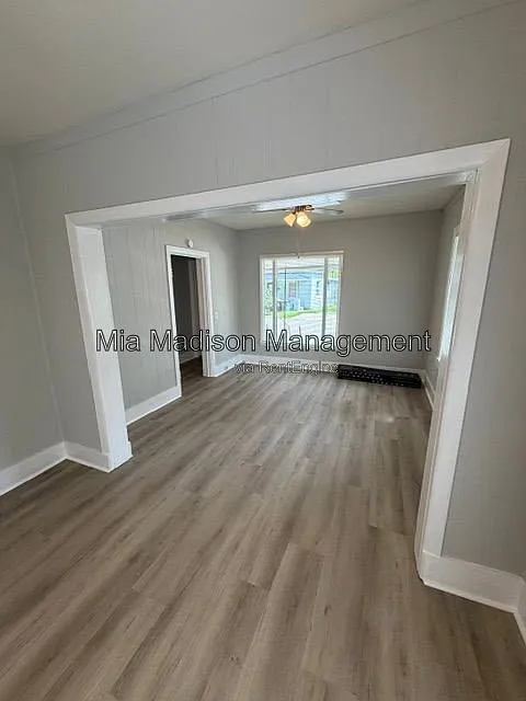 2 bed, 1.0 bath, 948 sqft, $1,495 — Photo 4
