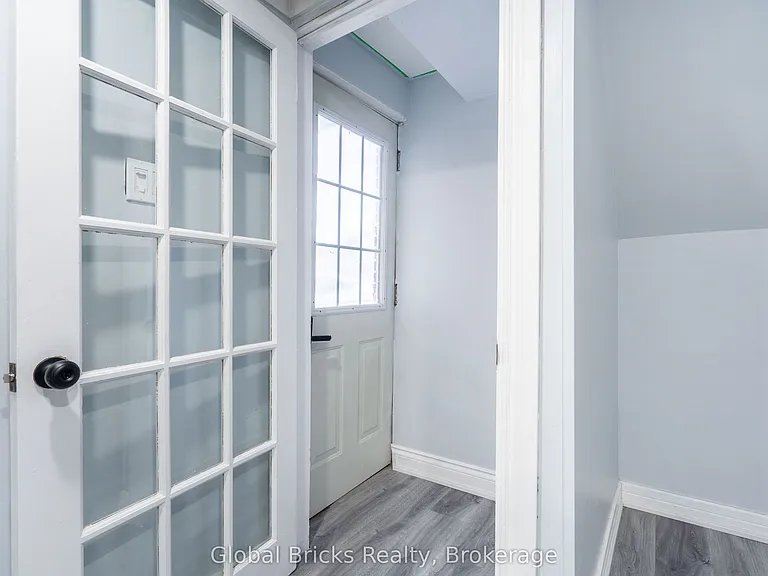 2936 Windjammer Rd — Photo 3