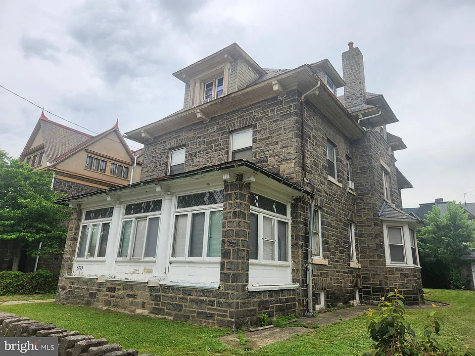 5029 Penn St #A
