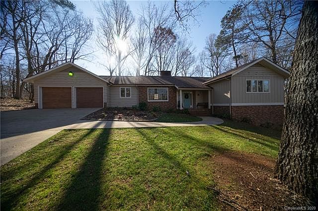 1st image of 2610 Eastbrook Ln