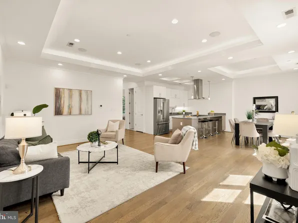 220 P St NW APT 3, Washington, DC 20001