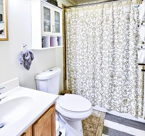 323 N Bentz St — Photo 11