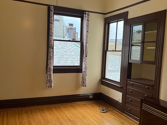 4th image of 21 Mirabel Ave #C