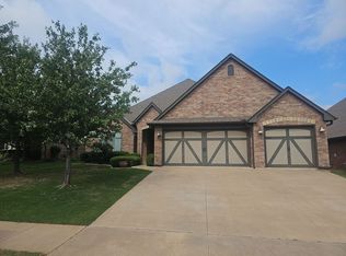 3317 Lakeshire Ridge Way, Edmond, OK 73034