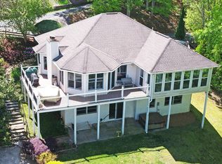 1120 Forest View Dr, Hiawassee, GA 30546