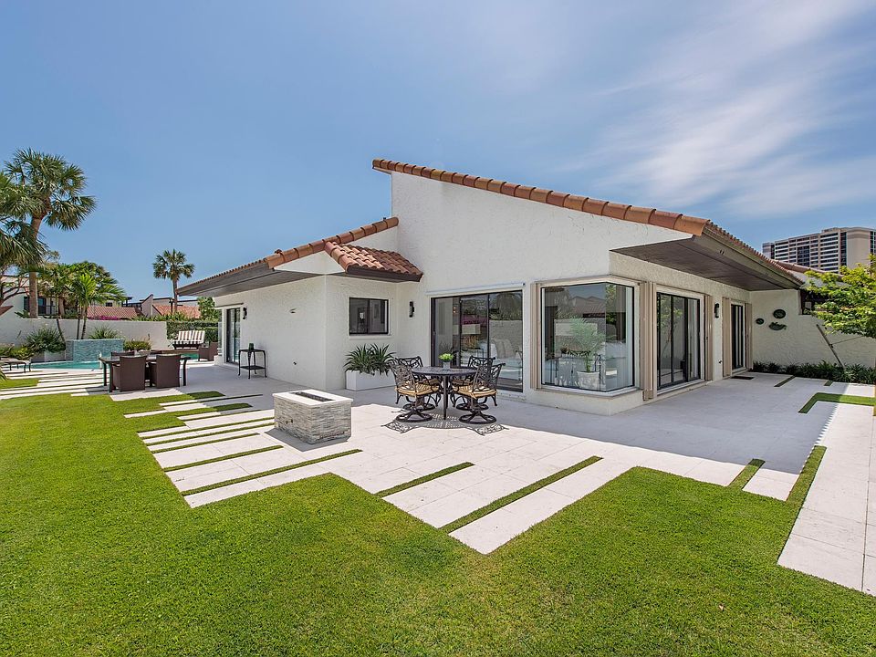 1st image of 561 Tierra Mar Ln