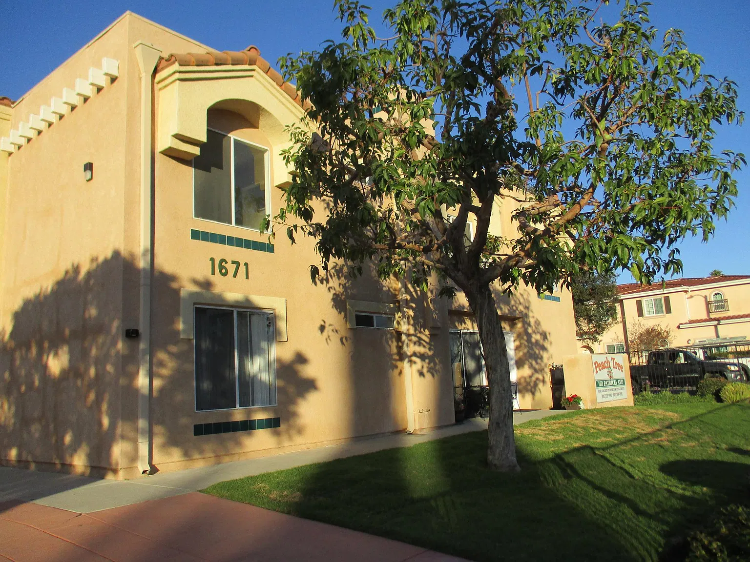1671 Patricia Ave SV CA 93065