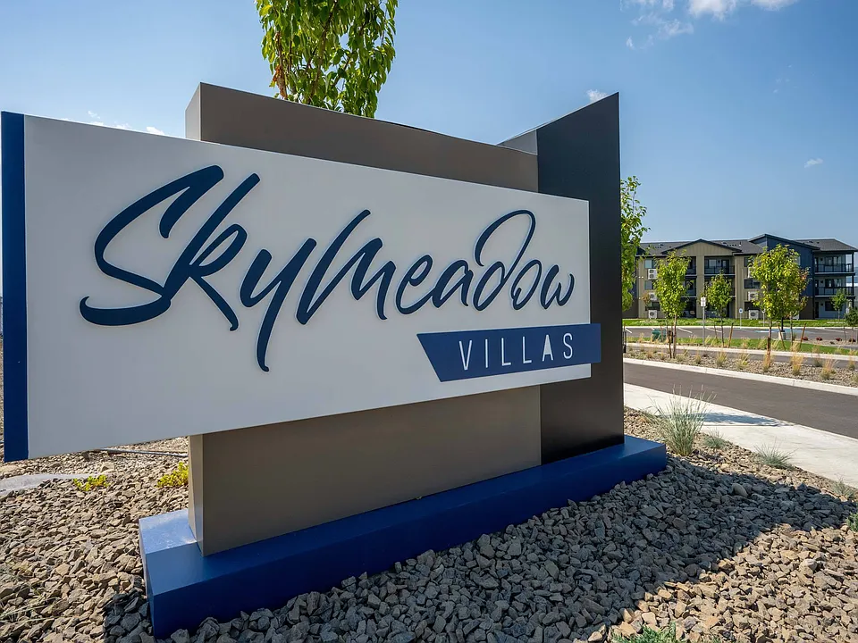 Building Photo 4
