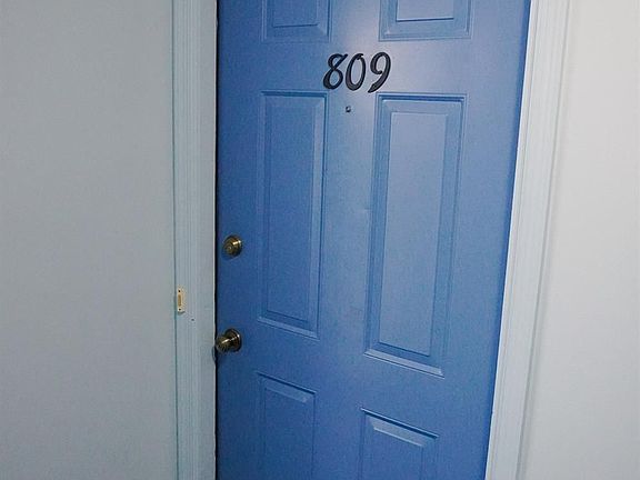 3rd image of 809 Woodhaven Dr #809