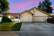 2025-07-16 - 3 - 998 Fernando Way, Galt, CA 95632(49) 01 day to dusk.jpeg