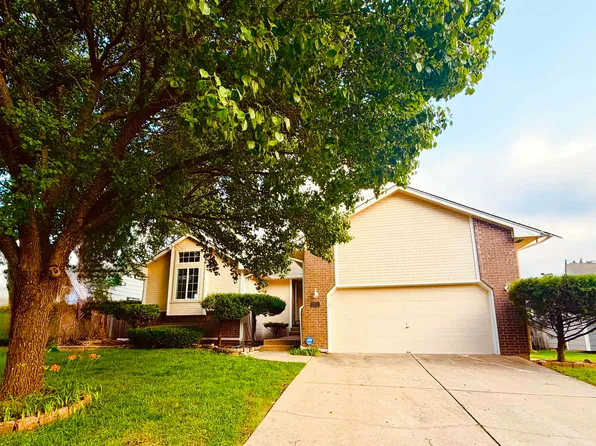 3737 N Whispering Brook Ct, Wichita, KS 67220