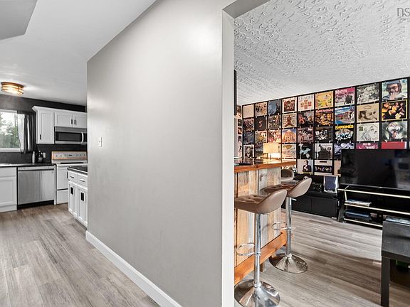 3rd image of 3 Osborne Ave