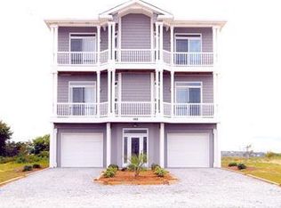 166 W 3rd St, Ocean Isle Beach, NC 28469