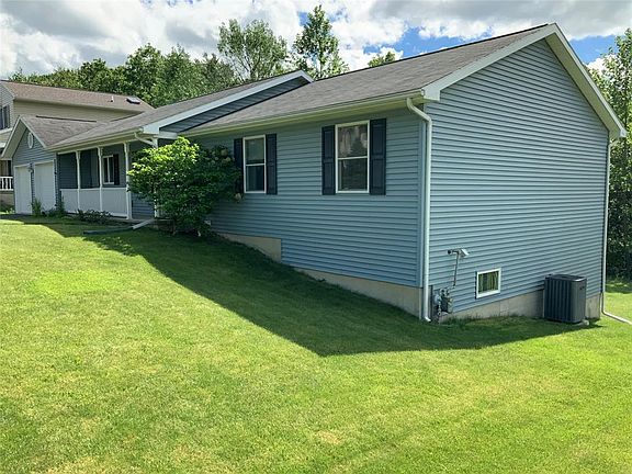4th image of 721 Partridge Pl