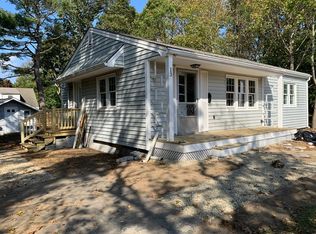 13 Queens Bay Ln, Bourne, MA 02532