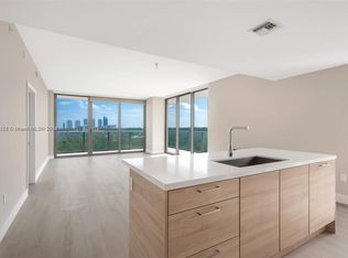 16385 Biscayne Blvd UNIT 921, North Miami Beach, FL 33160
