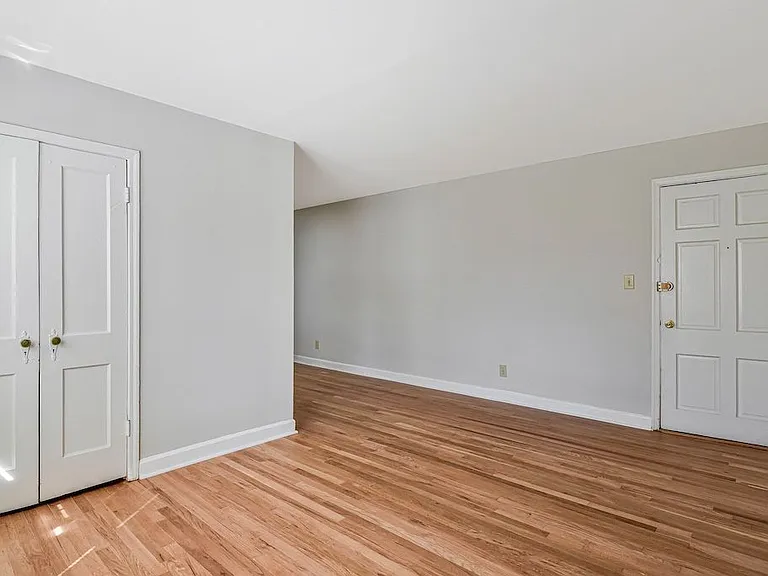 5700 Washington Blvd — Photo 24