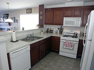 Kitchen w/Cherry cabinets
