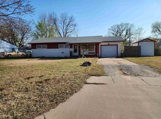 921 W Lockwood St, Wichita, KS 67217