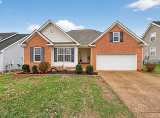 1013 Persimmon Dr, Spring Hill, TN 37174