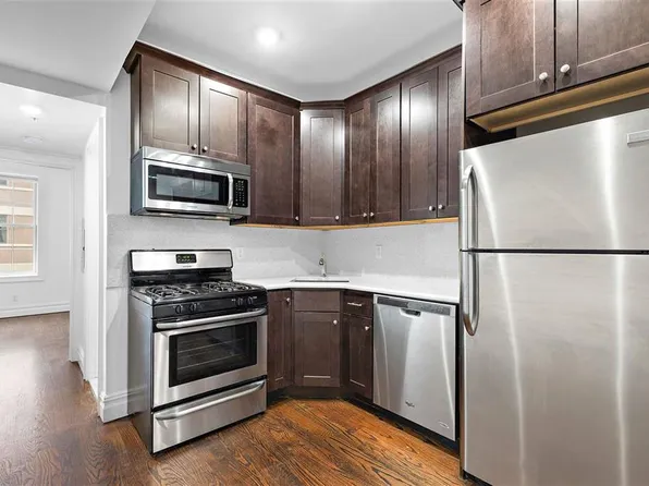 305 1st St APT 3L, Hoboken, NJ 07030