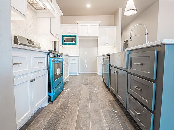 4th image of 4309 Palmetto Trl