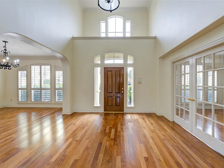 1502 Ashbury Park Ln — Photo 9