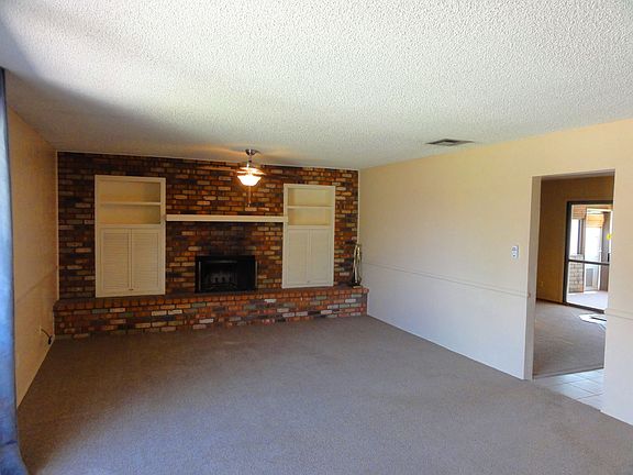 5th image of 1275 E Hermosa Dr