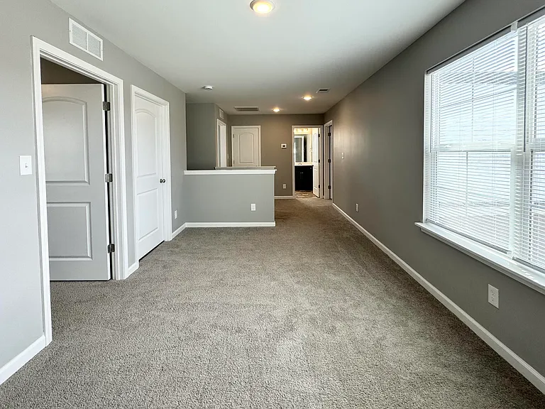 8077 Driftwood Loop — Photo 31