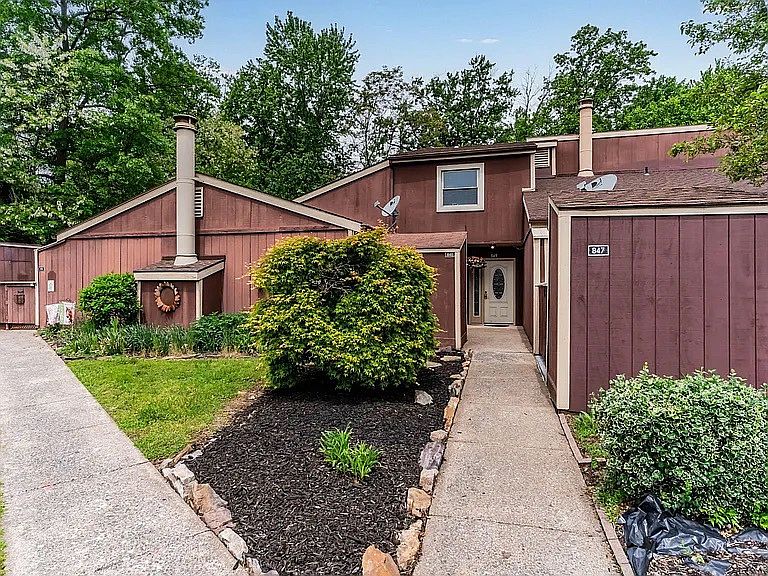 1st image of 849 Brian Dr