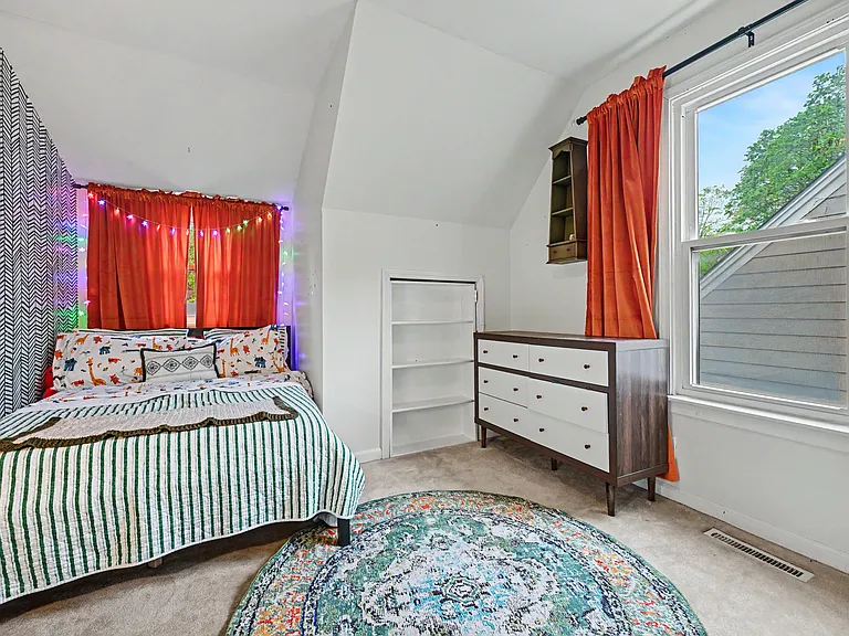 7921 Madison Ave — Photo 17