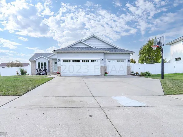 2012 36 1/2 Ct S, Fargo, ND 58104